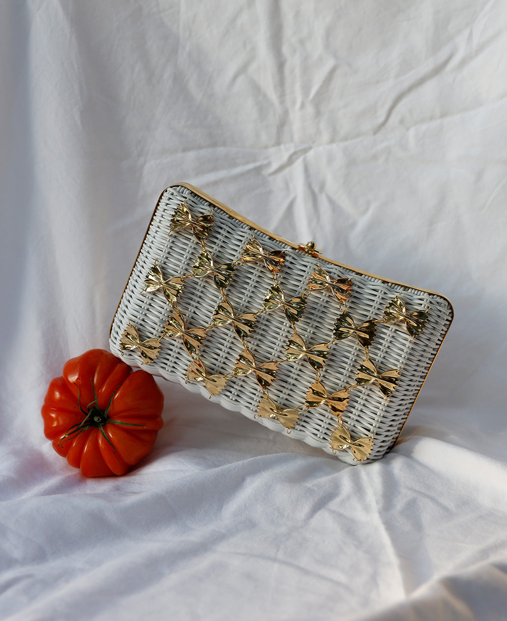Farfall-ing in love with Summer - White Pasta Purse